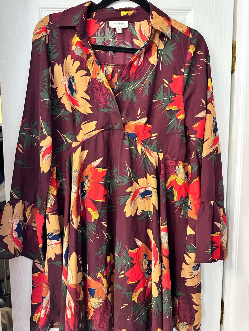 Umgee Women’s Burgundy Floral Bell-Sleeve Boho Dress Size Medium